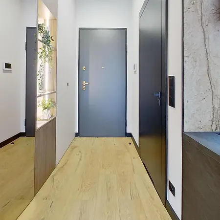 Apartment Renttogo Czysta 4 *